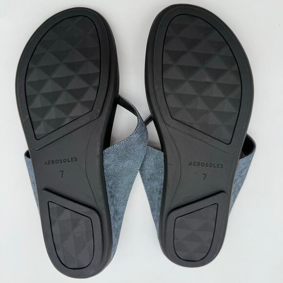 Aerosoles Blue Denim Comfort Fisher Round Toe Flex Thong Sandals NWOB 7 - Picture 2 of 5